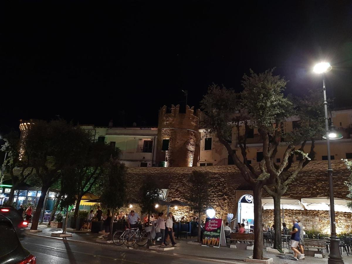 נטונו Incantevole Casa Sul Mare Vicino A Roma מראה חיצוני תמונה